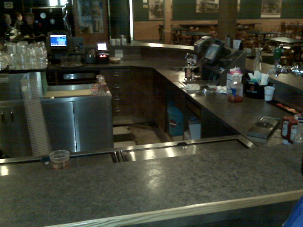 Easybar Liquor Station #7